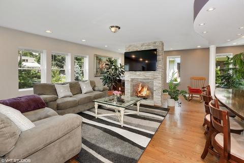 801 Laurel Ave, Des Plaines, IL 60016 photo 3
