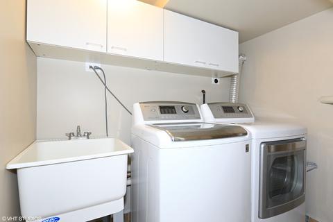 801 Laurel Ave, Des Plaines, IL 60016 photo 23