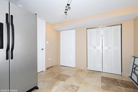 801 Laurel Ave, Des Plaines, IL 60016 photo 21