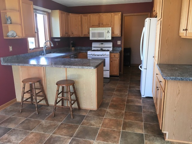 515 David Dr, Winnebago, IL 61088 photo 2