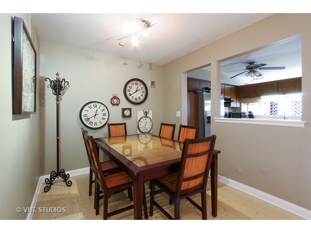 750 Ripple Brook Ln, Elgin, IL 60120 photo 8