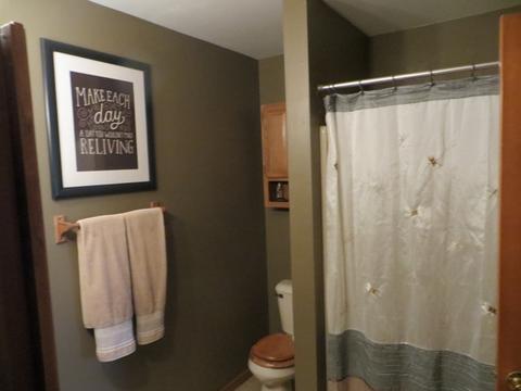 127 Adams St, Ingleside, IL 60041 photo 10