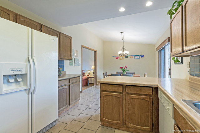 3301 W Bretons Dr, Mchenry, IL 60050 photo 10