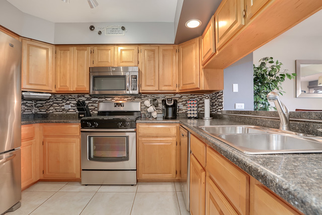 440 Cavalier Ct #E, West Dundee, IL 60118 photo 6