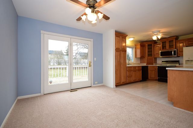 254 Jackson Ct, Bartlett, IL 60103 photo 6