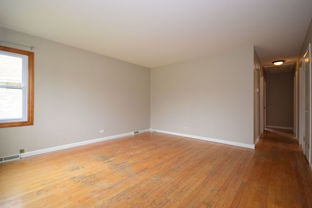 776 N Adele St, Elmhurst, IL 60126 photo 3