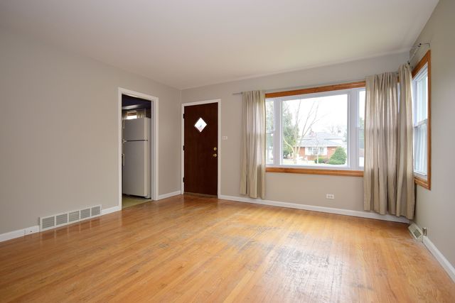 776 N Adele St, Elmhurst, IL 60126 photo 5