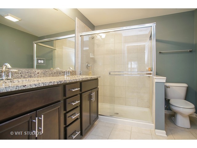 1239 Willow Ave, Des Plaines, IL 60016 photo 9