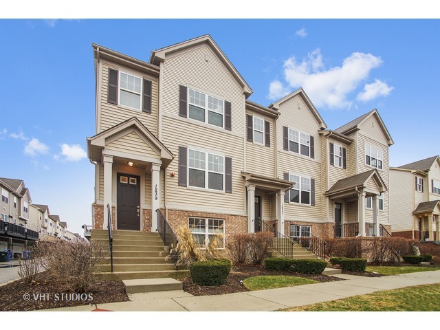 1239 Willow Ave, Des Plaines, IL 60016 photo 1