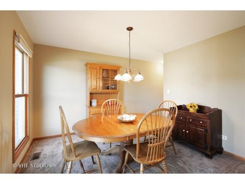 311 Fieldcrest Dr, Algonquin, IL 60102 photo 7