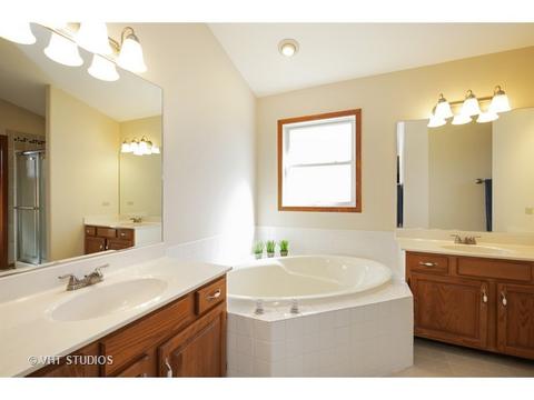 311 Fieldcrest Dr, Algonquin, IL 60102 photo 14