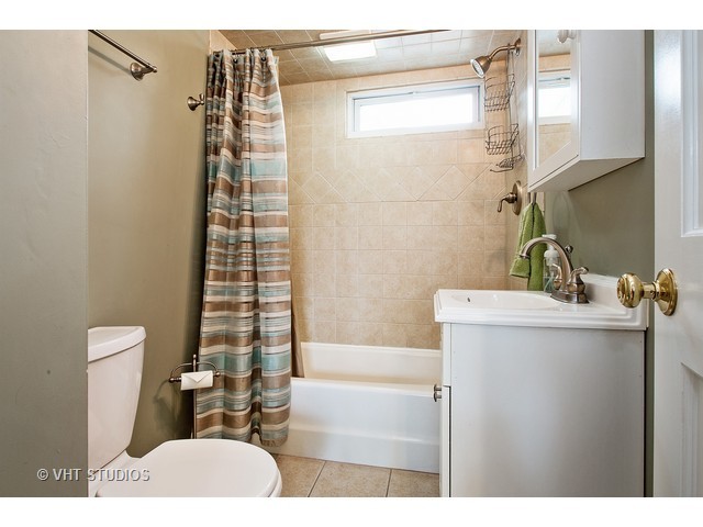 4 Echo Hill Rd, Oakwood Hills, IL 60013 photo 10