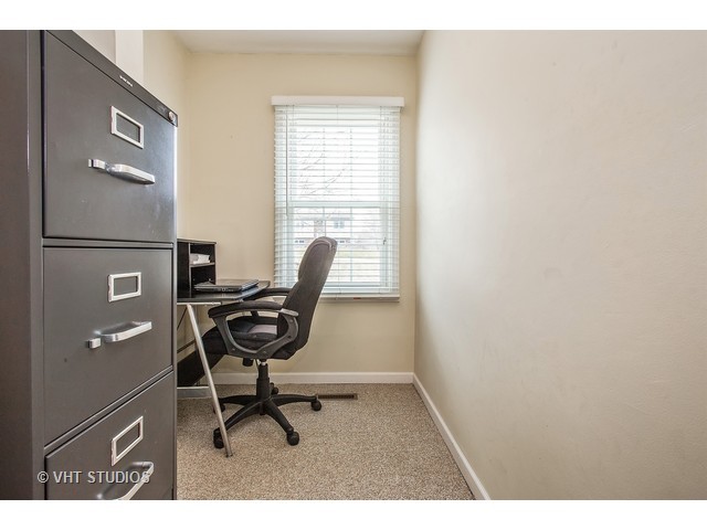 4 Echo Hill Rd, Oakwood Hills, IL 60013 photo 5