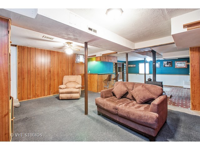 4 Echo Hill Rd, Oakwood Hills, IL 60013 photo 6