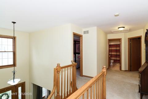 1622 Mccormack Dr, Hoffman Estates, IL 60169 photo 15