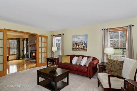 1622 Mccormack Dr, Hoffman Estates, IL 60169 photo 3