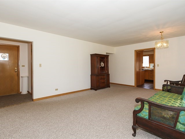 508 Hubbard Ave, Elgin, IL 60123 photo 5
