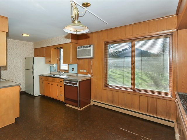 508 Hubbard Ave, Elgin, IL 60123 photo 8
