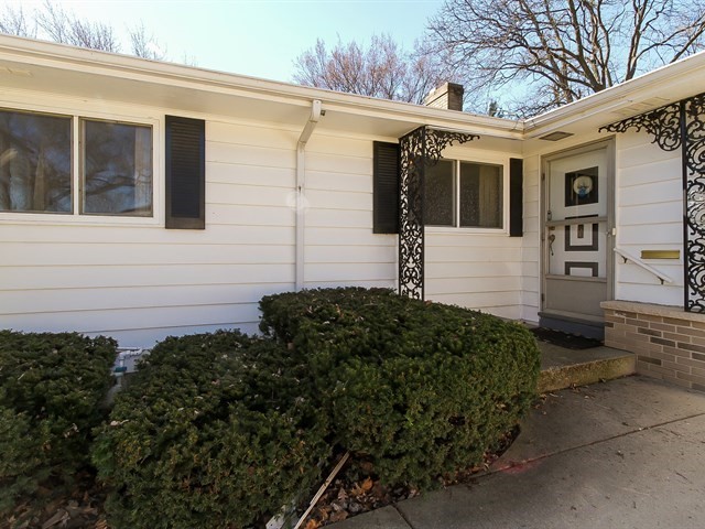 508 Hubbard Ave, Elgin, IL 60123 photo 2
