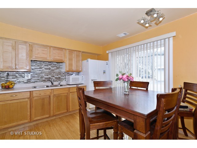 1226 Oboe Ct, Wheeling, IL 60090 photo 6