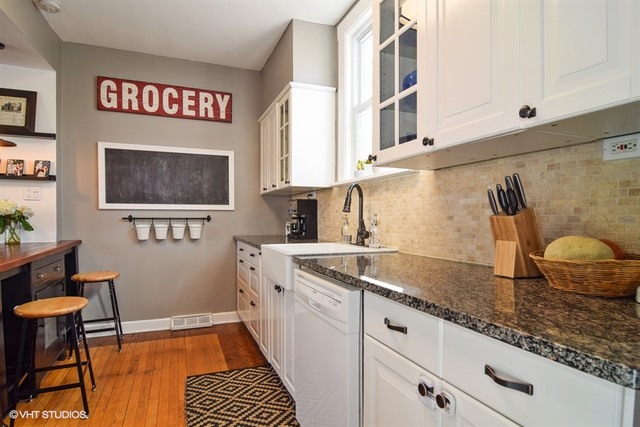 403 S Hale St, Wheaton, IL 60187 photo 4