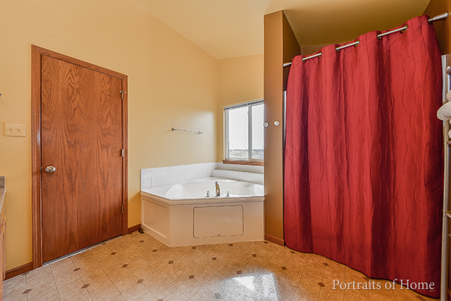 25315 S Plainview Dr, Channahon, IL 60410 photo 17