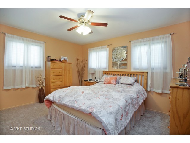 425 Northview Ln, Hoffman Estates, IL 60169 photo 6