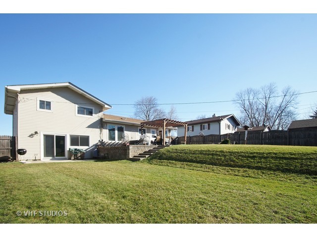 425 Northview Ln, Hoffman Estates, IL 60169 photo 10