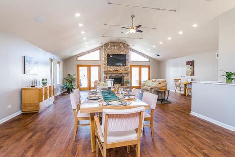 401 Pershing Ave, Wheaton, IL 60189 photo 6