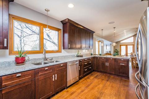 401 Pershing Ave, Wheaton, IL 60189 photo 5