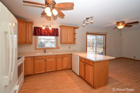 736 Maple St, Marengo, IL 60152 photo 7
