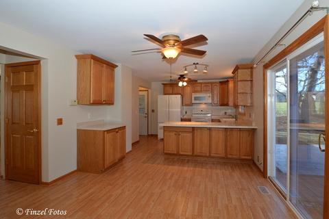 736 Maple St, Marengo, IL 60152 photo 3