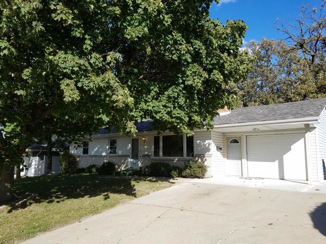2108 Hoffman St, Crest Hill, IL 60403 photo 2