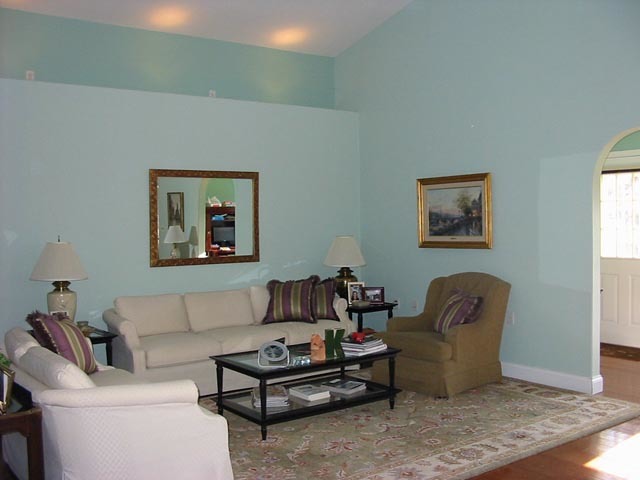 2912 Independence Dr, Peru, IL 61354 photo 2