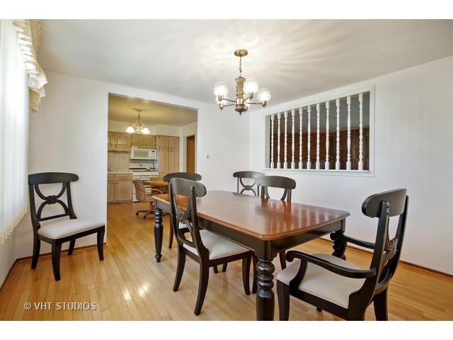 3501 Teal Ct, Rolling Meadows, IL 60008 photo 4