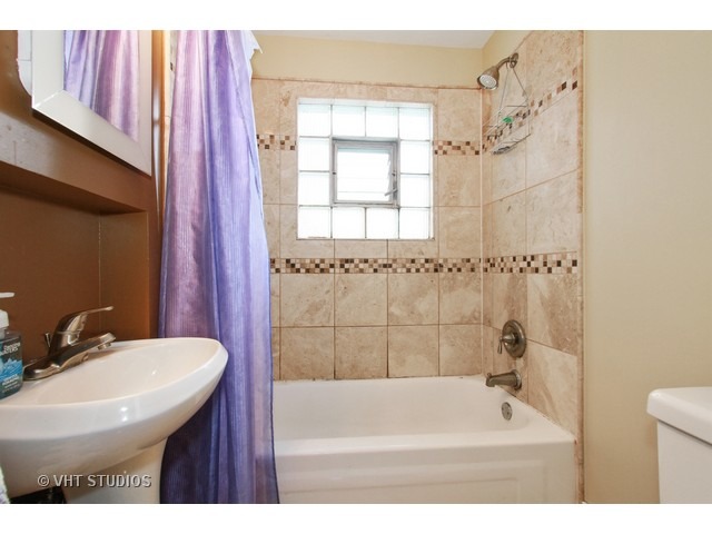 8547 Mcvicker Ave, Burbank, IL 60459 photo 12