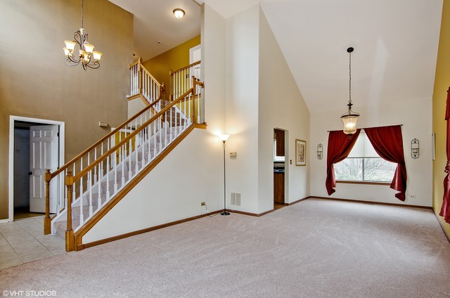 411 Old Oak Cir, Algonquin, IL 60102 photo 2