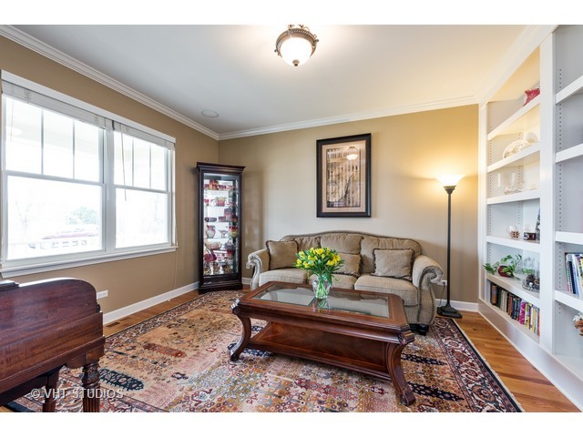2803 Park Ln, Glenview, IL 60025 photo 5