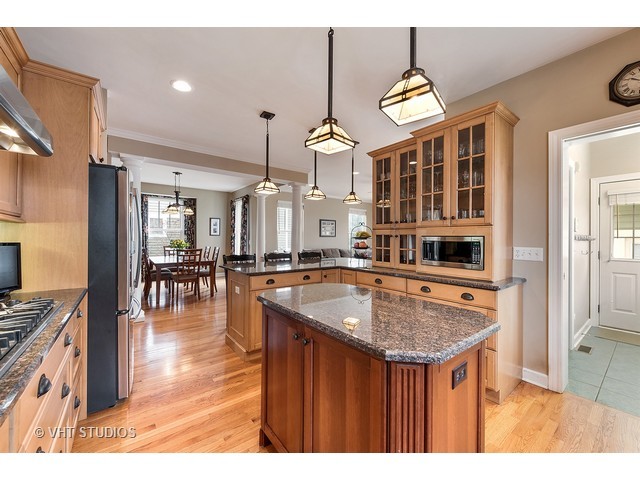 2803 Park Ln, Glenview, IL 60025 photo 9