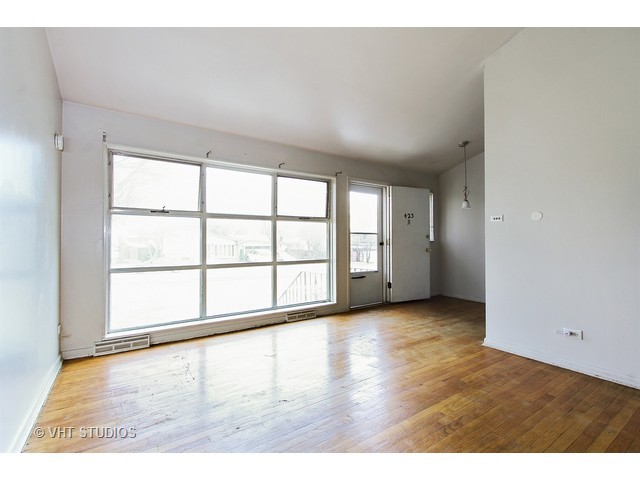 423 W Stone Ave, Addison, IL 60101 photo 3