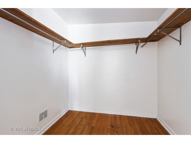 423 W Stone Ave, Addison, IL 60101 photo 6
