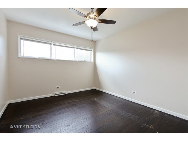 423 W Stone Ave, Addison, IL 60101 photo 12