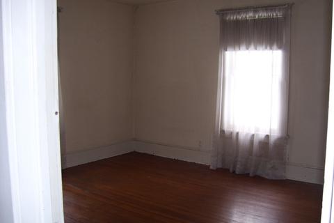 205 E High St N, Monticello, IL 61856 photo 7