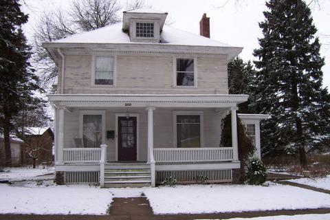 205 E High St N, Monticello, IL 61856 photo 1