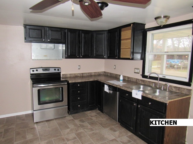 170 S Laurel Rd, Kankakee, IL 60901 photo 9