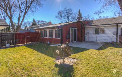 20 Pleasant St, Hoffman Estates, IL 60169 photo 22
