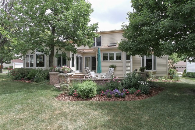 30 Brookside Dr, Roselle, IL 60172 photo 24