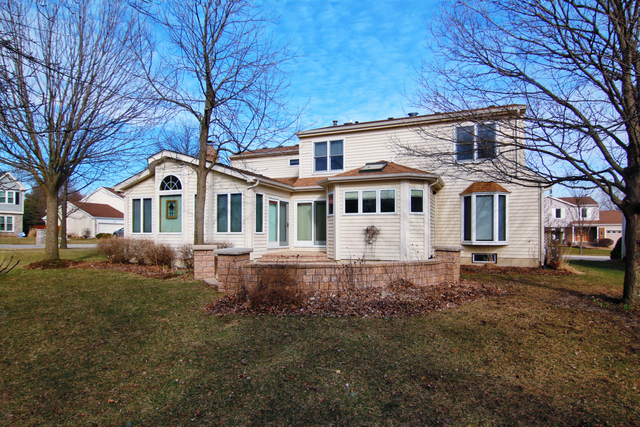 30 Brookside Dr, Roselle, IL 60172 photo 25
