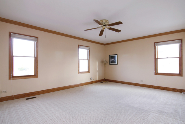 30 Brookside Dr, Roselle, IL 60172 photo 16