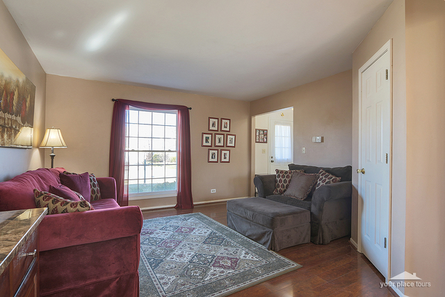 3233 Gresham Ln E, Aurora, IL 60504 photo 15